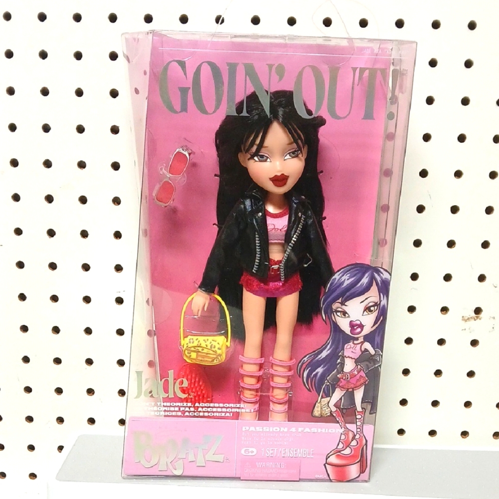 Bratz Goin' Out Jade Fashion Doll with Accessories New